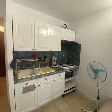 רוקברון-קאפ-מרט Joli Studio Neuf Av Terrasse A 50 M De La Mer Et Gare מראה חיצוני תמונה