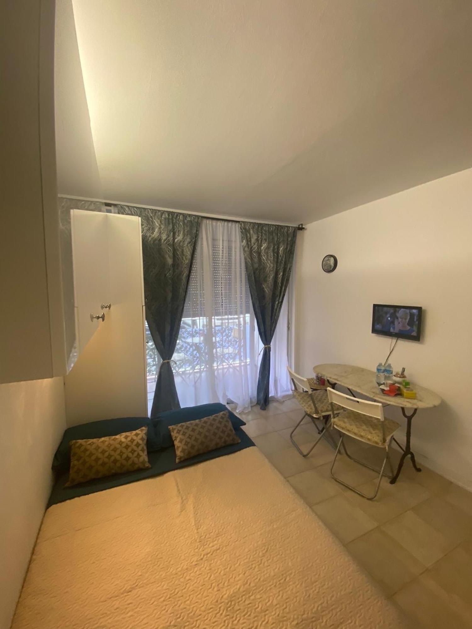 רוקברון-קאפ-מרט Joli Studio Neuf Av Terrasse A 50 M De La Mer Et Gare מראה חיצוני תמונה